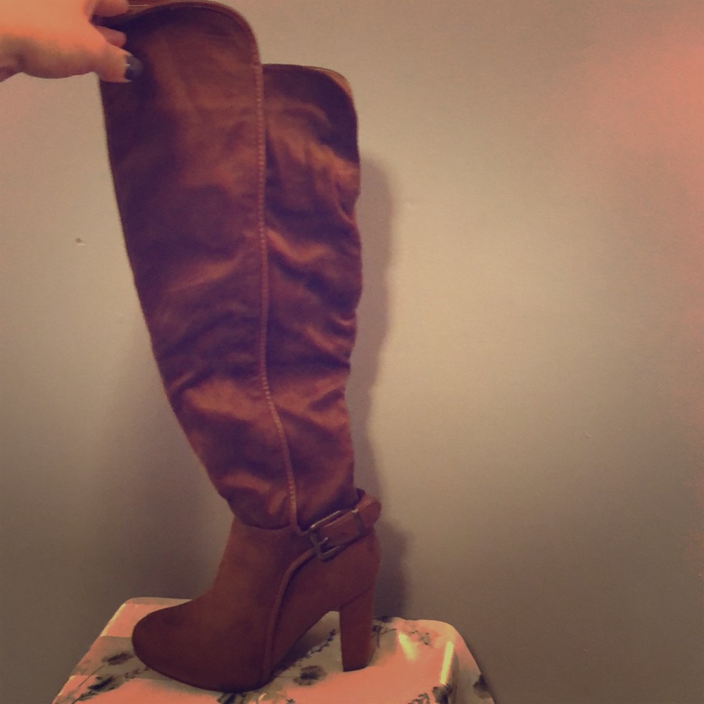 Brand new Yoki brown faux suede boots size 8.5